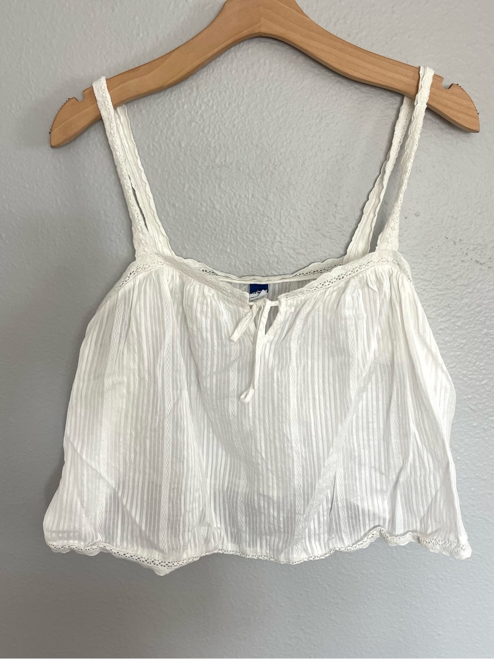 Old navy white tank lightweight summer top